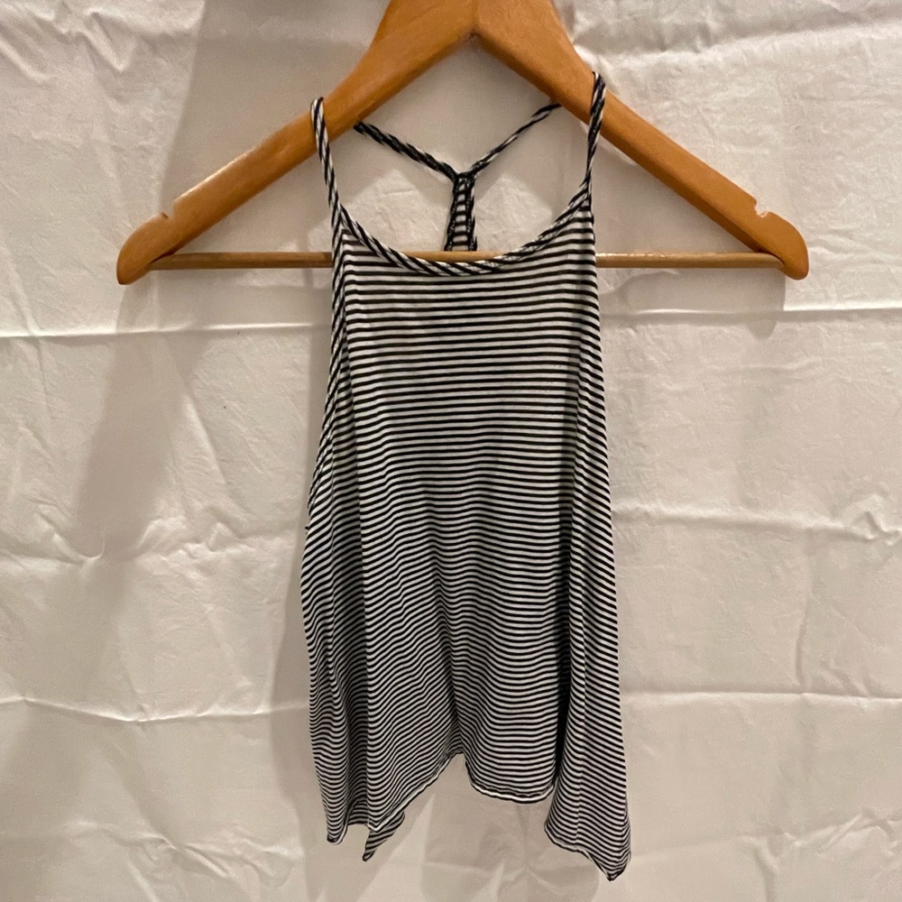 BLACK TANK TOP